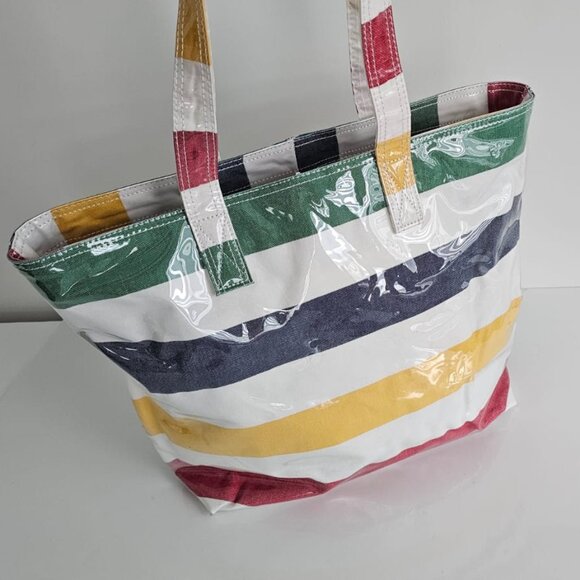 BAY ICONIC STRIPED BAG! NWOT🆕🆕🆕 - Picture 2 of 16